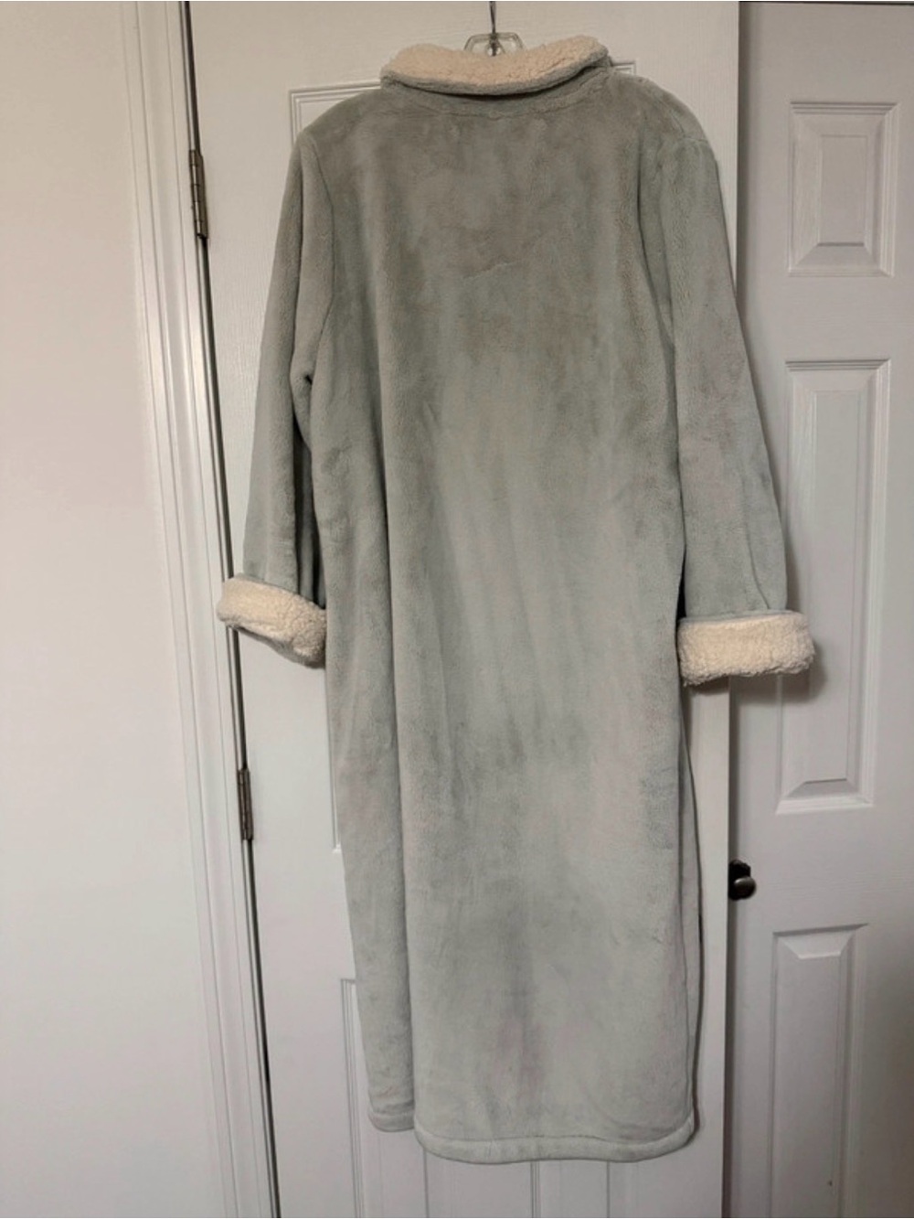 L.L.Bean Women's Wicked Plush Full-Zip Robe Size US L. - Picture 7 of 11